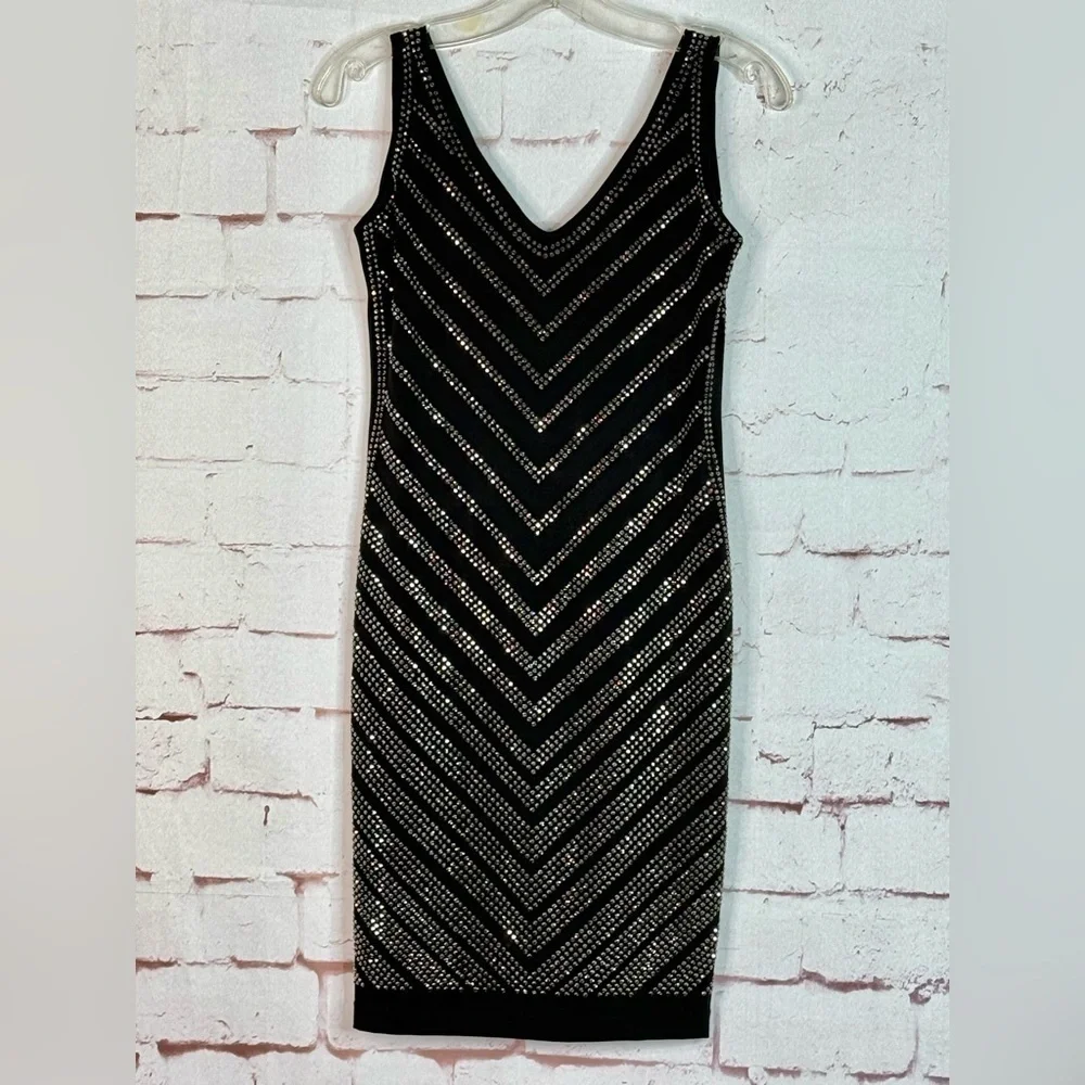 CACHE XS Silver Metallic Studs Embellished Black V-Neck Sleeveless Dress Size XS - Picture 11 of 15